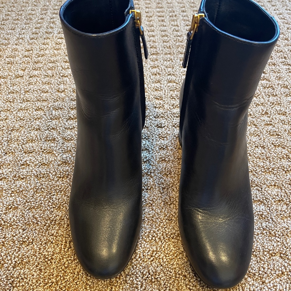 tory burch boots size 6m